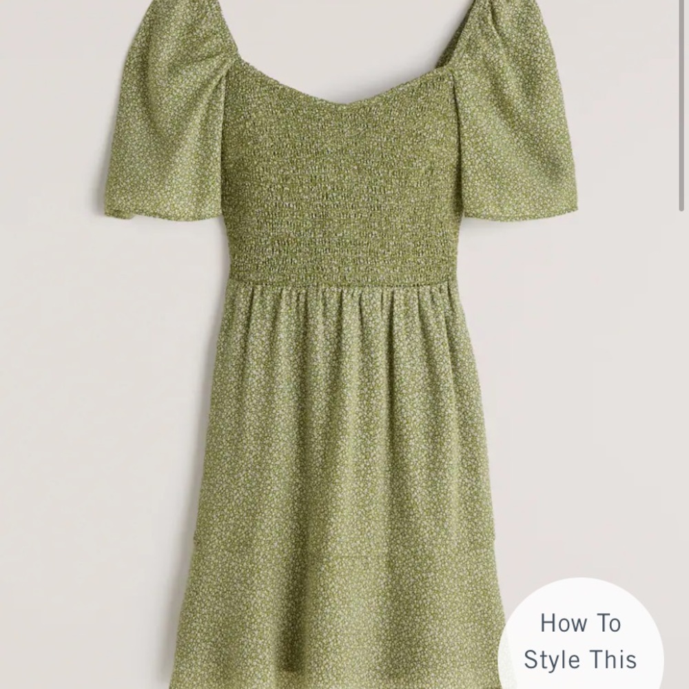 Flutter Sleeve Smocked Mini Dress
SKU: 648458516